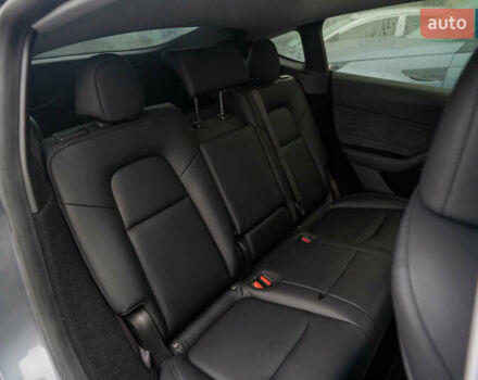 Серый Тесла Model Y, объемом двигателя 0 л и пробегом 61 тыс. км за 32500 $, фото 21 на Automoto.ua