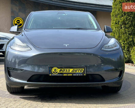Серый Тесла Model Y, объемом двигателя 0 л и пробегом 16 тыс. км за 28999 $, фото 1 на Automoto.ua