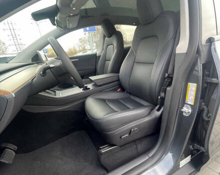Серый Тесла Model Y, объемом двигателя 0 л и пробегом 41 тыс. км за 27300 $, фото 29 на Automoto.ua