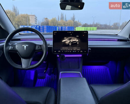 Серый Тесла Model Y, объемом двигателя 0 л и пробегом 44 тыс. км за 25000 $, фото 15 на Automoto.ua