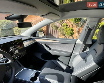 Серый Тесла Model Y, объемом двигателя 0 л и пробегом 21 тыс. км за 25300 $, фото 21 на Automoto.ua