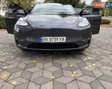 Тесла Model Y 2023 в Ровно на Automoto.ua Серый Тесла Model Y, объемом двигателя 0 л и пробегом 30 тыс. км за 30000 $, фото 38 на Automoto.ua