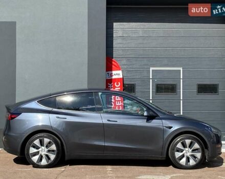 Серый Тесла Model Y, объемом двигателя 0 л и пробегом 18 тыс. км за 27300 $, фото 10 на Automoto.ua