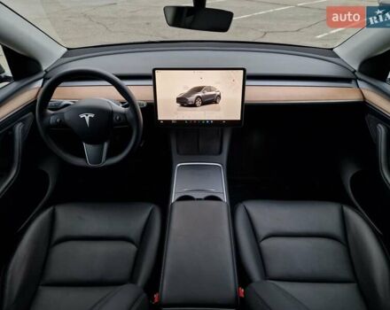 Серый Тесла Model Y, объемом двигателя 0 л и пробегом 37 тыс. км за 27500 $, фото 11 на Automoto.ua