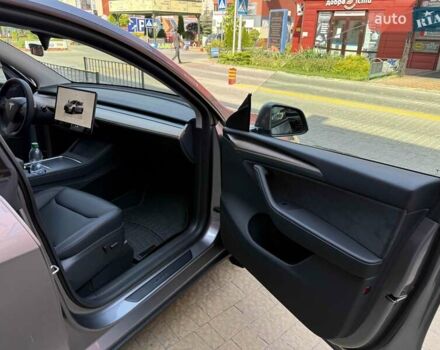 Серый Тесла Model Y, объемом двигателя 0 л и пробегом 20 тыс. км за 42900 $, фото 46 на Automoto.ua
