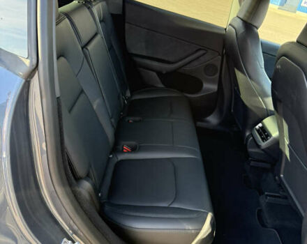 Серый Тесла Model Y, объемом двигателя 0 л и пробегом 46 тыс. км за 28300 $, фото 28 на Automoto.ua