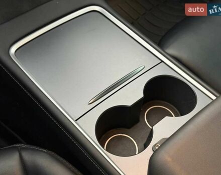 Сірий Тесла Model Y, об'ємом двигуна 0 л та пробігом 70 тис. км за 31500 $, фото 58 на Automoto.ua