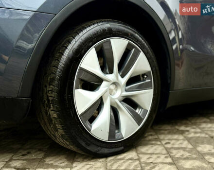 Сірий Тесла Model Y, об'ємом двигуна 0 л та пробігом 35 тис. км за 27999 $, фото 37 на Automoto.ua