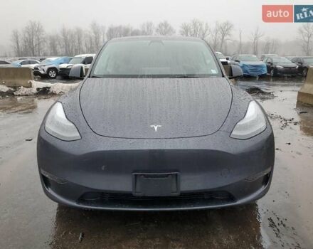 Серый Тесла Model Y, объемом двигателя 0 л и пробегом 35 тыс. км за 17000 $, фото 4 на Automoto.ua