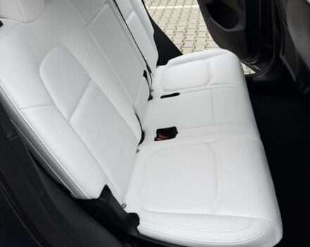 Серый Тесла Model Y, объемом двигателя 0 л и пробегом 64 тыс. км за 27300 $, фото 23 на Automoto.ua