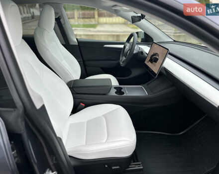 Сірий Тесла Model Y, об'ємом двигуна 0 л та пробігом 26 тис. км за 25999 $, фото 50 на Automoto.ua