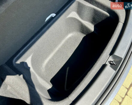 Сірий Тесла Model Y, об'ємом двигуна 0 л та пробігом 45 тис. км за 23300 $, фото 39 на Automoto.ua