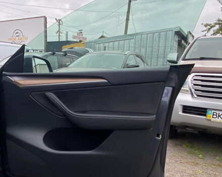 Серый Тесла Model Y, объемом двигателя 0 л и пробегом 26 тыс. км за 39000 $, фото 19 на Automoto.ua