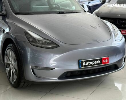 Сірий Тесла Model Y, об'ємом двигуна 0 л та пробігом 4 тис. км за 32990 $, фото 3 на Automoto.ua