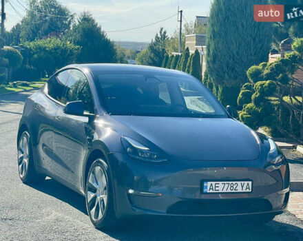 Серый Тесла Model Y, объемом двигателя 0 л и пробегом 21 тыс. км за 25300 $, фото 3 на Automoto.ua