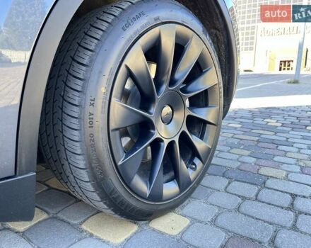 Тесла Model Y 2023 у Луцьку на Automoto.ua Сірий Тесла Model Y, об'ємом двигуна 0 л та пробігом 40 тис. км за 27900 $, фото 20 на Automoto.ua