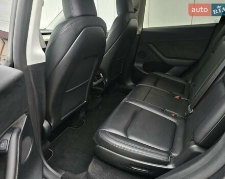 Серый Тесла Model Y, объемом двигателя 0 л и пробегом 23 тыс. км за 27000 $, фото 21 на Automoto.ua