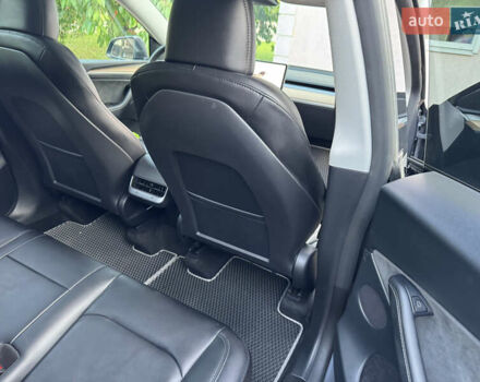 Серый Тесла Model Y, объемом двигателя 0 л и пробегом 24 тыс. км за 26400 $, фото 5 на Automoto.ua