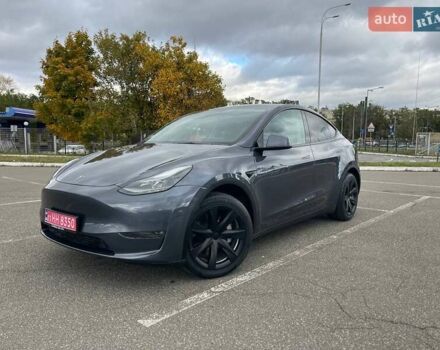 Серый Тесла Model Y, объемом двигателя 0 л и пробегом 51 тыс. км за 28900 $, фото 1 на Automoto.ua
