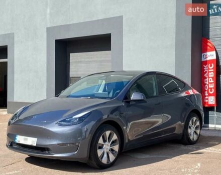 Серый Тесла Model Y, объемом двигателя 0 л и пробегом 18 тыс. км за 27300 $, фото 3 на Automoto.ua