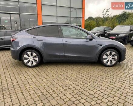 Серый Тесла Model Y, объемом двигателя 0 л и пробегом 30 тыс. км за 31700 $, фото 7 на Automoto.ua