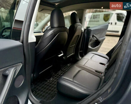 Сірий Тесла Model Y, об'ємом двигуна 0 л та пробігом 35 тис. км за 27999 $, фото 50 на Automoto.ua