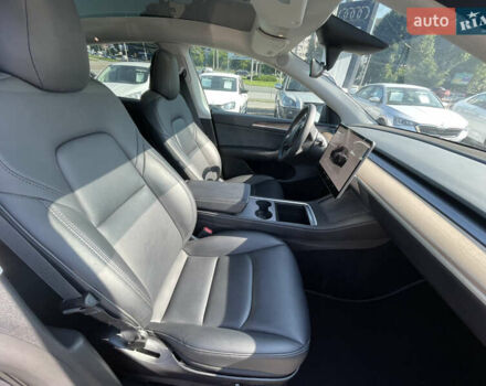 Серый Тесла Model Y, объемом двигателя 0 л и пробегом 60 тыс. км за 28000 $, фото 14 на Automoto.ua