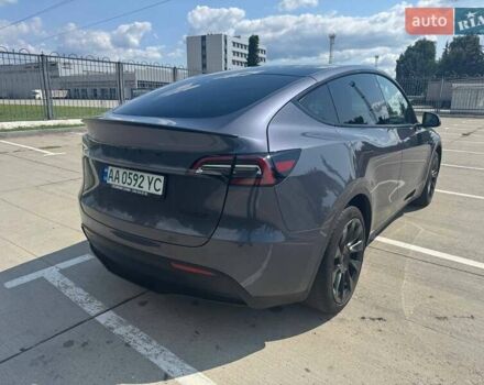 Серый Тесла Model Y, объемом двигателя 0 л и пробегом 37 тыс. км за 26000 $, фото 4 на Automoto.ua