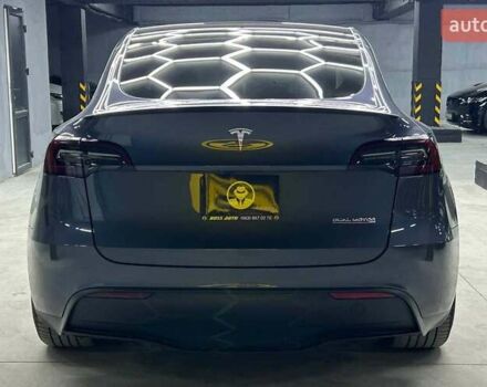 Серый Тесла Model Y, объемом двигателя 0 л и пробегом 27 тыс. км за 31000 $, фото 4 на Automoto.ua