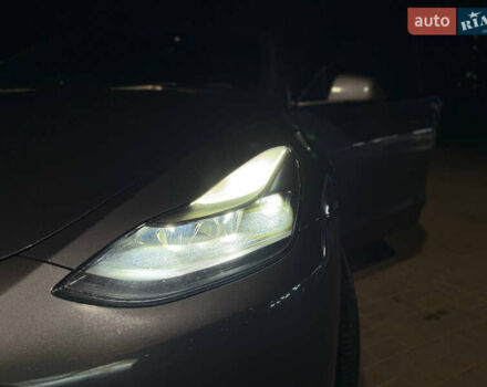 Серый Тесла Model Y, объемом двигателя 0 л и пробегом 72 тыс. км за 29999 $, фото 9 на Automoto.ua