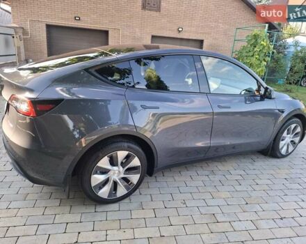 Серый Тесла Model Y, объемом двигателя 0 л и пробегом 29 тыс. км за 33500 $, фото 4 на Automoto.ua