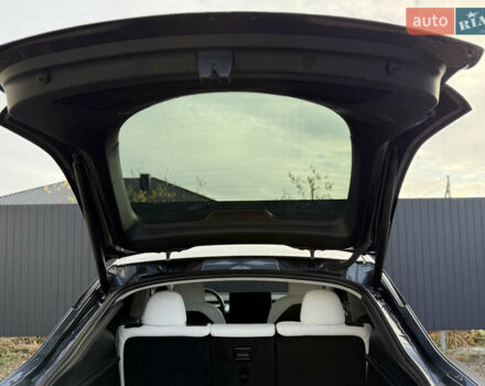 Сірий Тесла Model Y, об'ємом двигуна 0 л та пробігом 28 тис. км за 27900 $, фото 63 на Automoto.ua