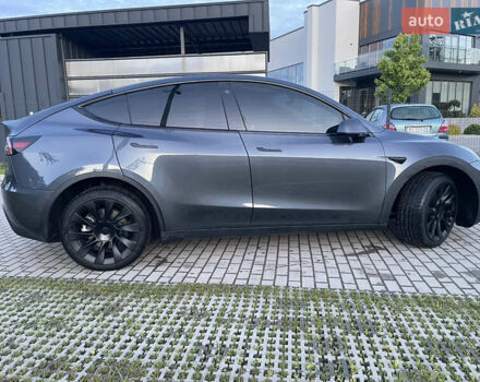 Серый Тесла Model Y, объемом двигателя 0 л и пробегом 107 тыс. км за 27000 $, фото 4 на Automoto.ua