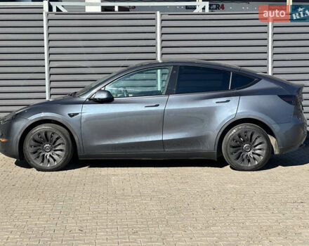 Серый Тесла Model Y, объемом двигателя 0 л и пробегом 93 тыс. км за 27900 $, фото 10 на Automoto.ua