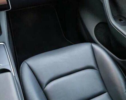 Сірий Тесла Model Y, об'ємом двигуна 0 л та пробігом 29 тис. км за 33999 $, фото 25 на Automoto.ua