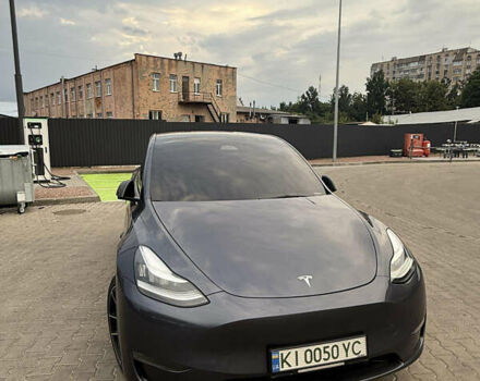Серый Тесла Model Y, объемом двигателя 0 л и пробегом 25 тыс. км за 42999 $, фото 2 на Automoto.ua