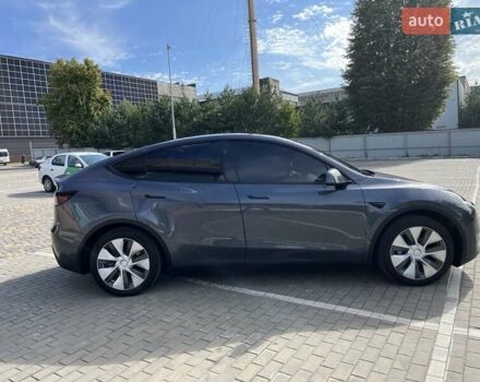 Серый Тесла Model Y, объемом двигателя 0 л и пробегом 28 тыс. км за 27900 $, фото 16 на Automoto.ua