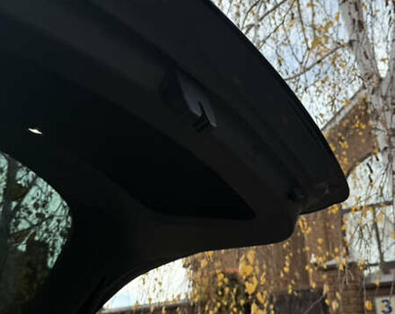 Серый Тесла Model Y, объемом двигателя 0 л и пробегом 25 тыс. км за 30500 $, фото 18 на Automoto.ua