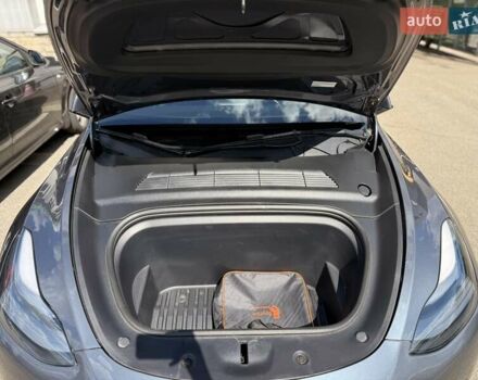 Серый Тесла Model Y, объемом двигателя 0 л и пробегом 71 тыс. км за 29000 $, фото 30 на Automoto.ua