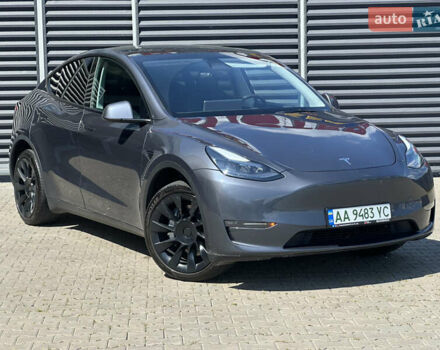 Серый Тесла Model Y, объемом двигателя 0 л и пробегом 34 тыс. км за 27000 $, фото 1 на Automoto.ua