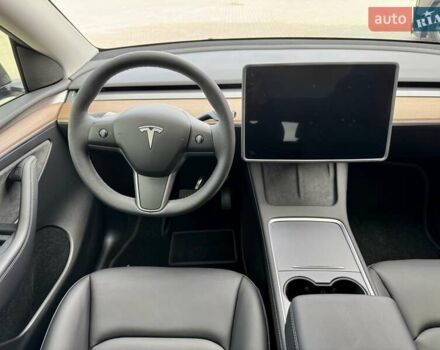 Серый Тесла Model Y, объемом двигателя 0 л и пробегом 15 тыс. км за 32000 $, фото 32 на Automoto.ua