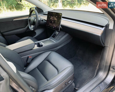 Серый Тесла Model Y, объемом двигателя 0 л и пробегом 47 тыс. км за 28028 $, фото 27 на Automoto.ua