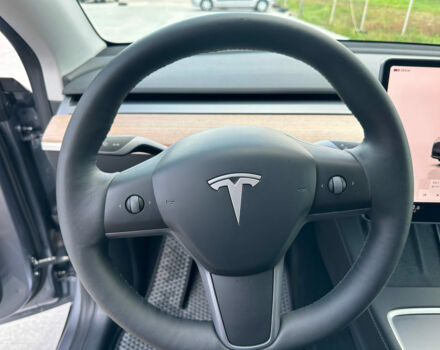 Серый Тесла Model Y, объемом двигателя 0 л и пробегом 23 тыс. км за 45490 $, фото 18 на Automoto.ua