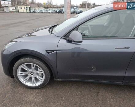 Серый Тесла Model Y, объемом двигателя 0 л и пробегом 15 тыс. км за 39500 $, фото 4 на Automoto.ua