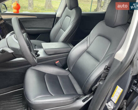 Серый Тесла Model Y, объемом двигателя 0 л и пробегом 35 тыс. км за 29200 $, фото 18 на Automoto.ua