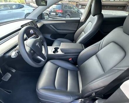 Серый Тесла Model Y, объемом двигателя 0 л и пробегом 28 тыс. км за 24400 $, фото 13 на Automoto.ua