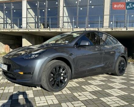 Серый Тесла Model Y, объемом двигателя 0 л и пробегом 35 тыс. км за 26700 $, фото 4 на Automoto.ua