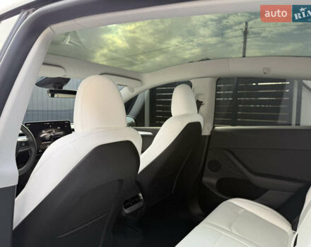 Сірий Тесла Model Y, об'ємом двигуна 0 л та пробігом 28 тис. км за 27900 $, фото 43 на Automoto.ua