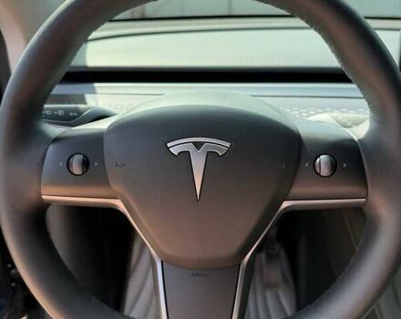 Серый Тесла Model Y, объемом двигателя 0 л и пробегом 27 тыс. км за 30400 $, фото 12 на Automoto.ua