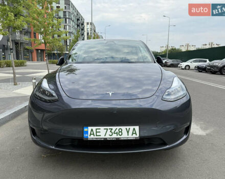 Серый Тесла Model Y, объемом двигателя 0 л и пробегом 27 тыс. км за 36000 $, фото 5 на Automoto.ua